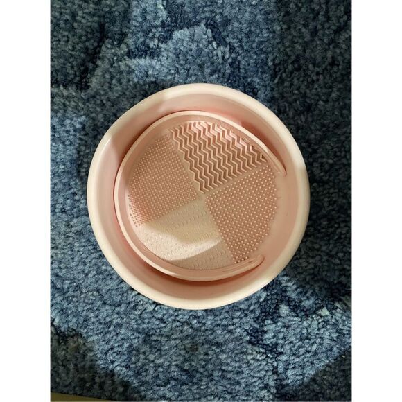 Brand New Silicone 3 in 1 Makeup Cleaning Bowl Storage Container - Picture 3 of 3